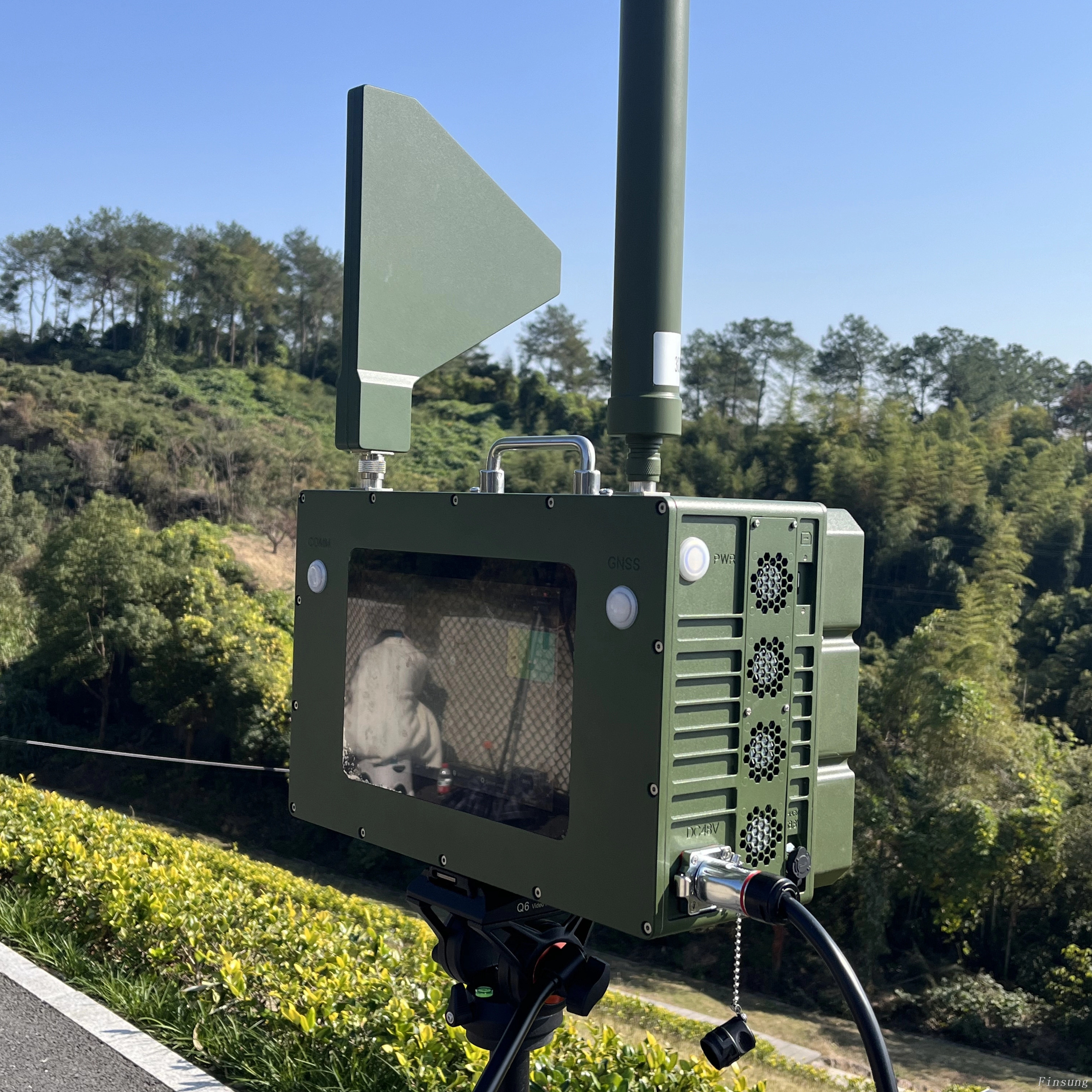 Sistema portátil de detección y contramedidas de drones